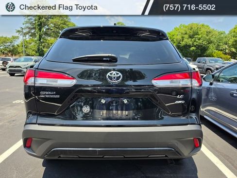 Certified 2025 Toyota Corolla Cross LE AWD/4WD image 5