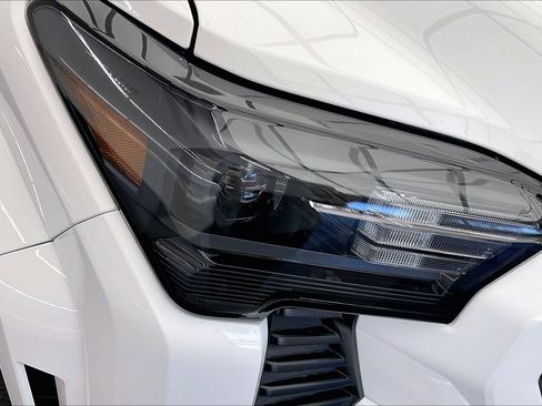 New 2026 Toyota Tacoma SR image 15