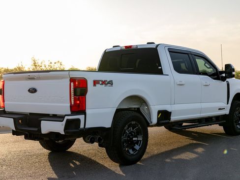Used 2023 Ford F250 Lariat w/ Lariat Ultimate Package AWD/4WD image 15