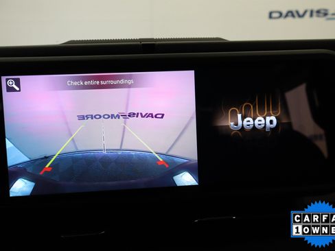Used 2025 Jeep Gladiator Sport AWD/4WD image 25