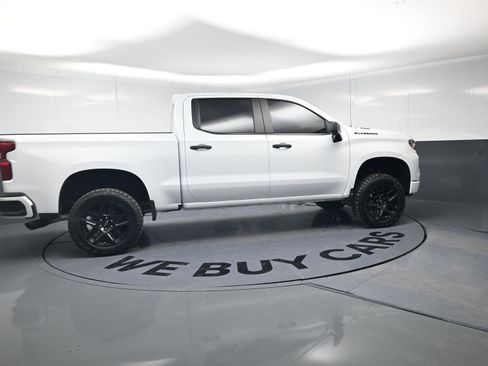 Used 2025 Chevrolet Silverado 1500 Custom w/ Turbomax Blackout Package AWD/4WD image 10