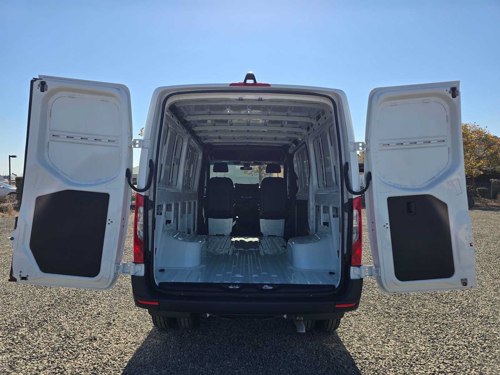 Used 2024 Mercedes-Benz Sprinter 3500 image 15