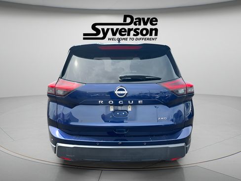 Used 2025 Nissan Rogue SV AWD/4WD image 5