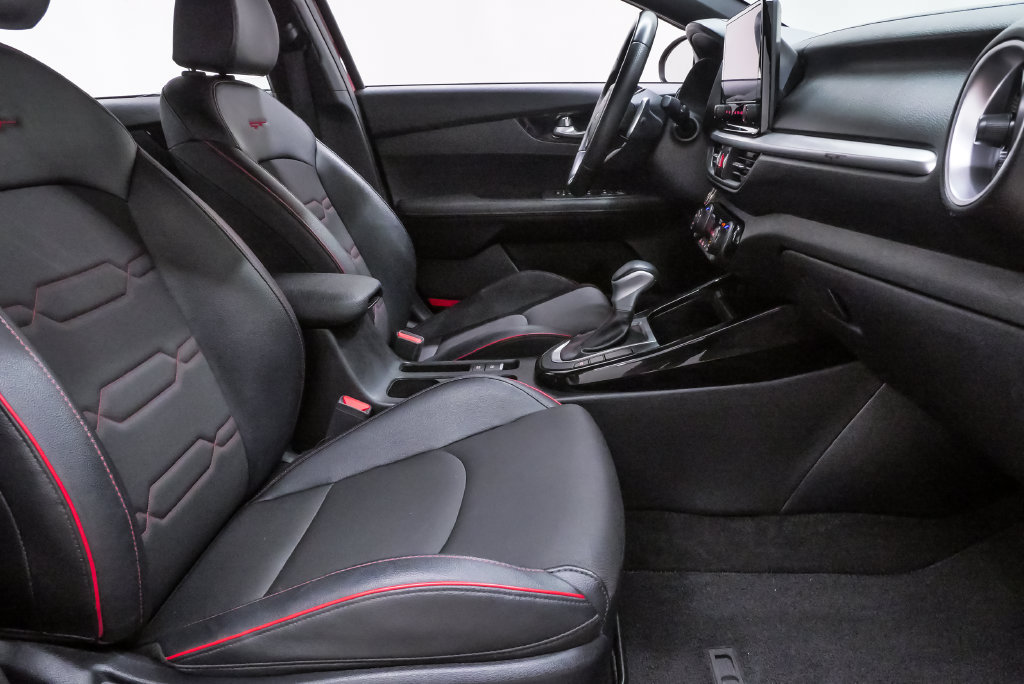 Used 2022 Kia Forte GT w/ GT Technology Package FWD image 13