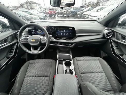 Used 2025 Chevrolet Equinox LT image 15