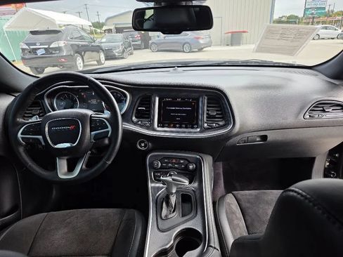 Used 2018 Dodge Challenger SXT Plus RWD image 21