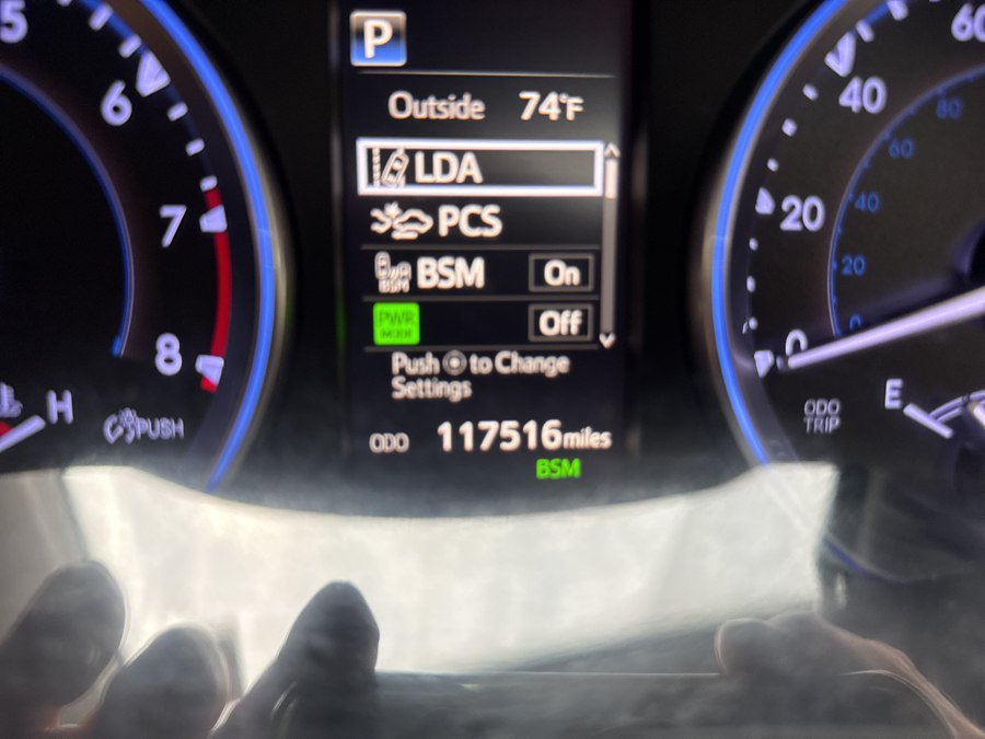 Used 2018 Toyota Highlander XLE AWD/4WD image 31