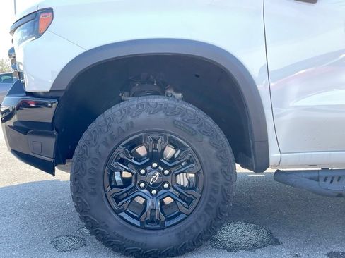 Used 2024 Chevrolet Silverado 1500 ZR2 w/ Technology Package AWD/4WD image 32