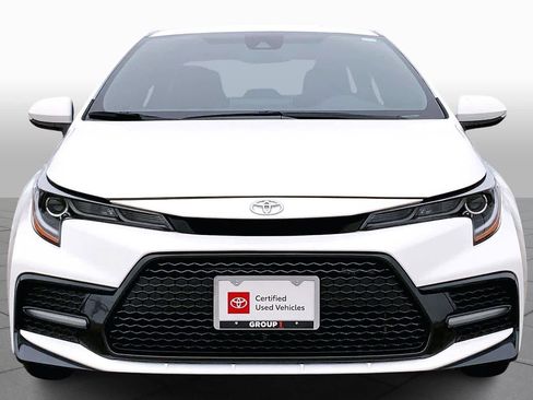 Used 2021 Toyota Corolla SE image 3