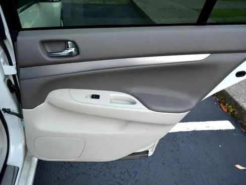 Used 2015 INFINITI Q40 w/ Moonroof Package image 15