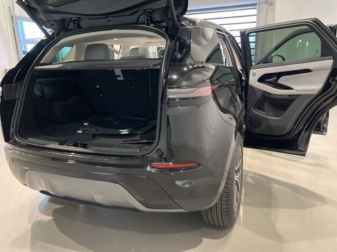 Used 2025 Land Rover Range Rover Evoque S image 16