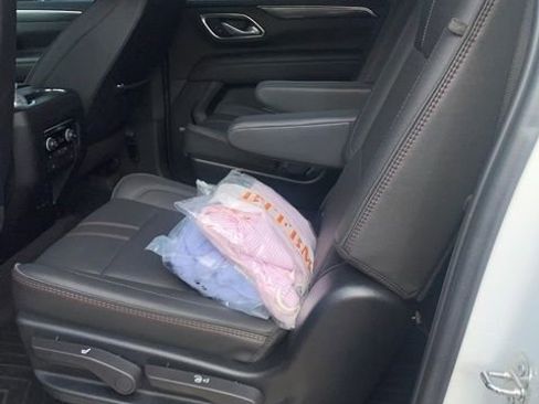 Used 2024 Chevrolet Suburban RST w/ Luxury Package image 7