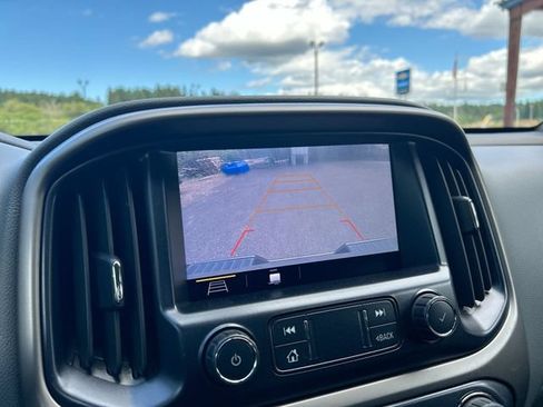 Used 2019 Chevrolet Colorado Z71 AWD/4WD image 14