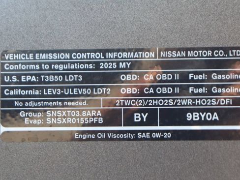 Used 2025 Nissan Frontier PRO-4X w/ Pro Convenience Package AWD/4WD image 13