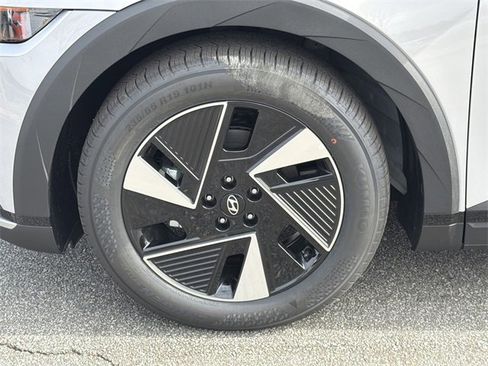 New 2026 Hyundai Ioniq 5 SEL image 11
