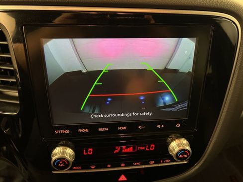 Used 2021 Mitsubishi Outlander SEL image 12