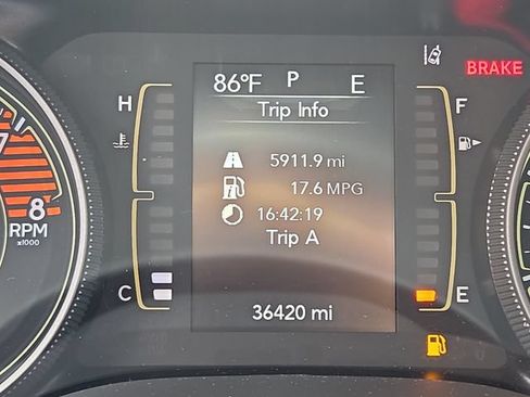 Used 2021 Jeep Cherokee Latitude Lux FWD image 25