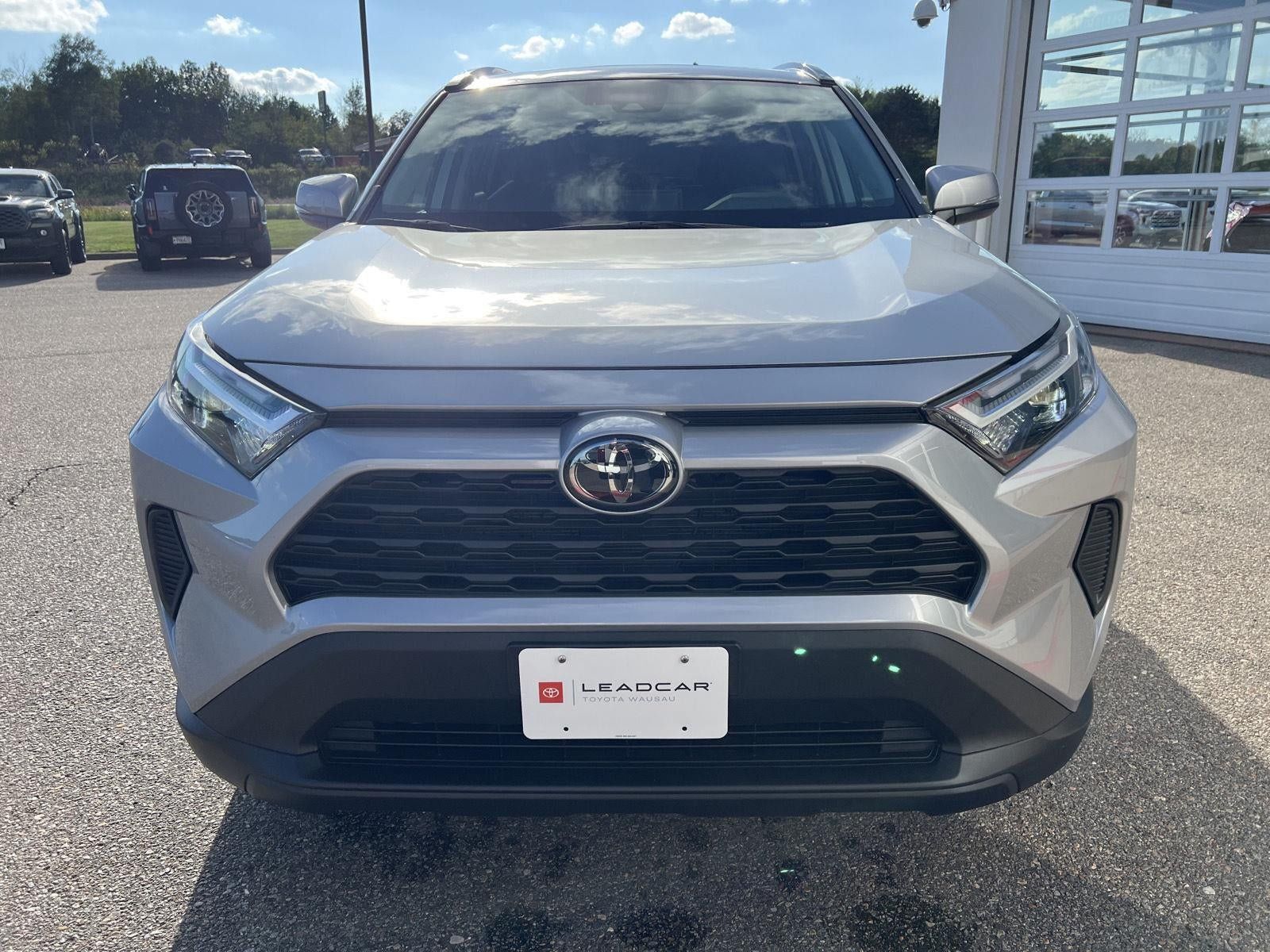 Used 2025 Toyota RAV4 XLE w/ Convenience Package AWD/4WD image 7