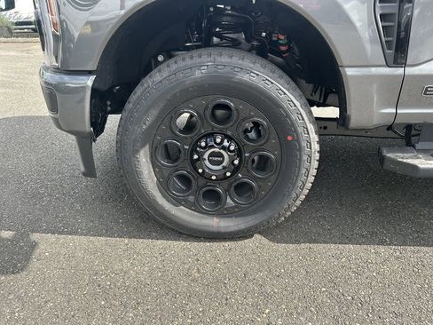 New 2025 Ford F250 XLT w/ Black Appearance Package image 12