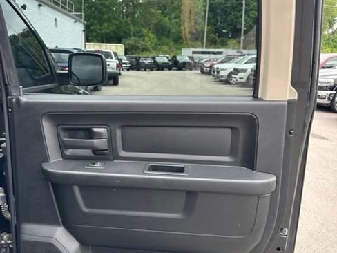 Used 2017 RAM 1500 Express w/ Black Ram 1500 Express Group AWD/4WD image 30