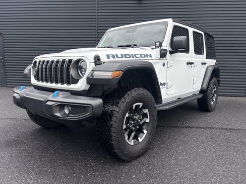 Used 2025 Jeep Wrangler Unlimited Rubicon 4xe w/ Safety Group AWD/4WD image 1