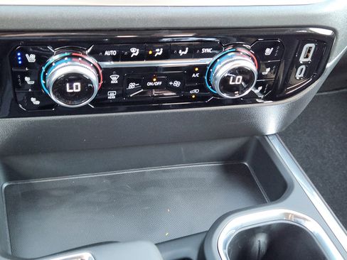 New 2026 GMC Sierra 1500 SLT AWD/4WD image 15