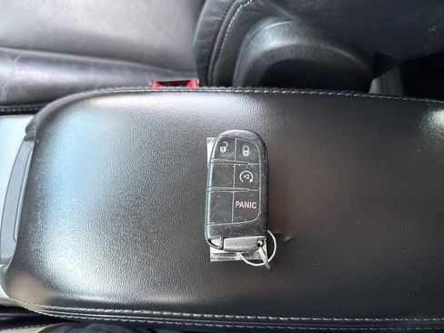 Used 2014 Dodge Journey Limited w/ Driver Convenience Group FWD image 23