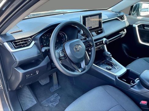 Used 2025 Toyota RAV4 XLE AWD/4WD image 7