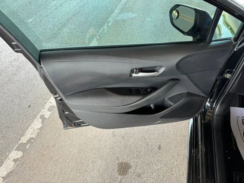 Used 2020 Toyota Corolla LE FWD image 9