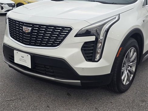 Used 2023 Cadillac XT4 Premium Luxury w/ Enhanced Visibility Package image 10