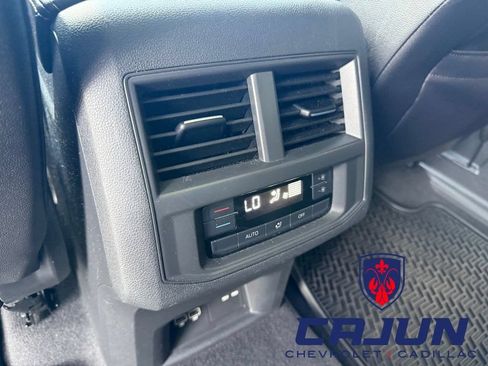 Used 2021 Volkswagen Atlas SE FWD image 20