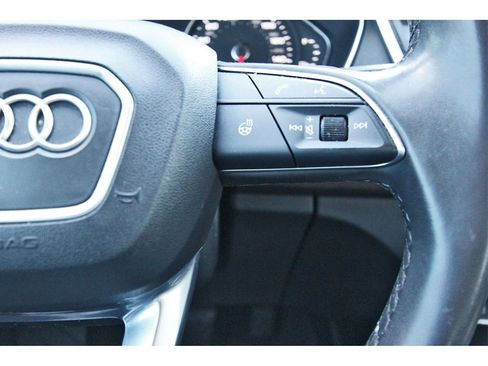 Used 2021 Audi Q5 2.0T Premium w/ Convenience Package image 12