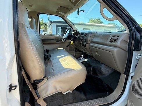 Used 2001 Ford F450 XL image 17