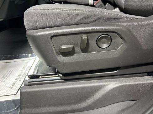 Used 2023 Chevrolet Silverado 1500 Custom image 29