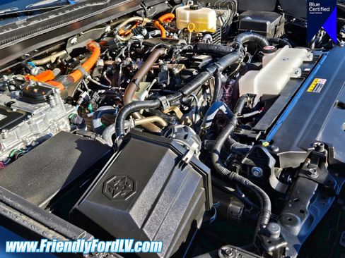 Used 2025 Toyota Tacoma Trailhunter image 17