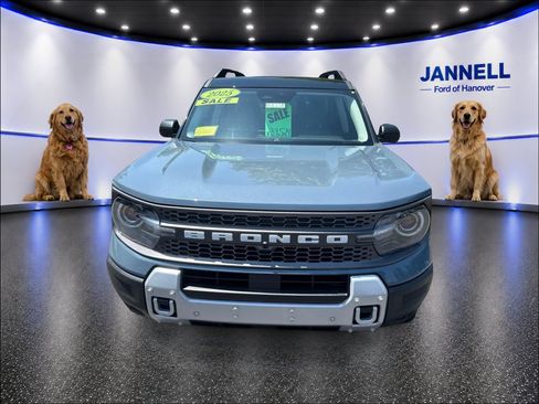 Used 2025 Ford Bronco Sport Badlands w/ Badlands Tech Package AWD/4WD image 2