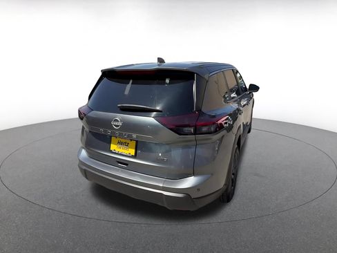 Used 2025 Nissan Rogue SV AWD/4WD image 15