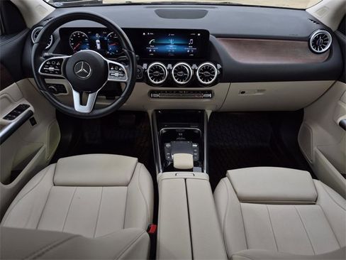 Certified 2022 Mercedes-Benz GLA 250 4MATIC image 28