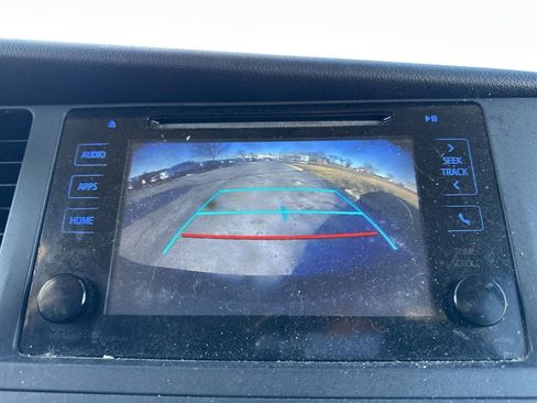 Used 2015 Toyota Sienna LE image 25