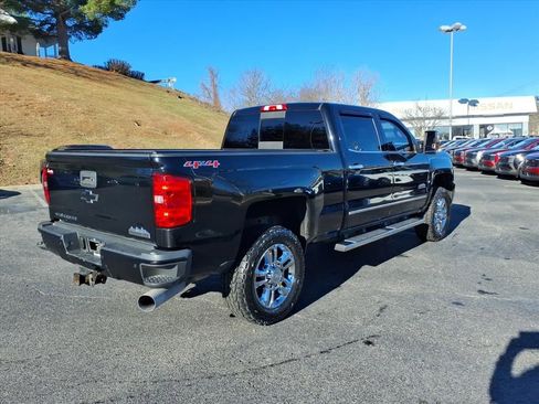 Used 2017 Chevrolet Silverado 2500 High Country w/ Duramax Plus Package image 6