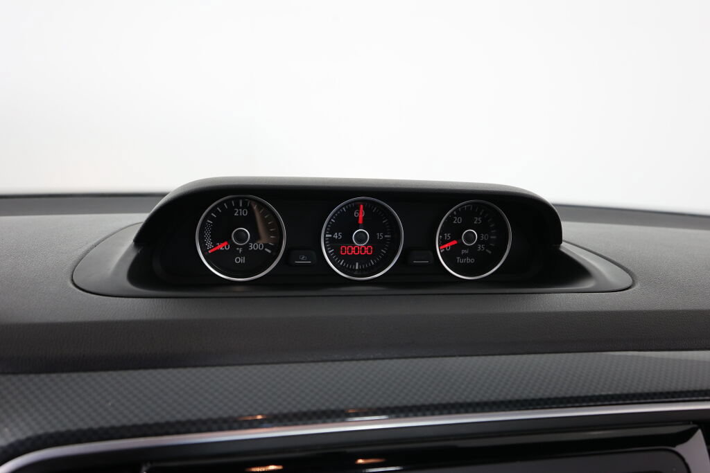 Used 2012 Volkswagen Beetle 2.0T FWD image 25
