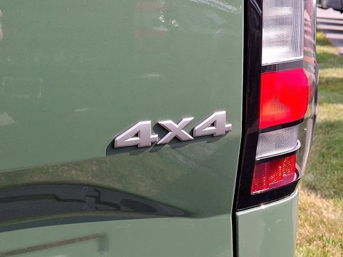 New 2026 Nissan Frontier SV w/ SV Convenience Package image 5