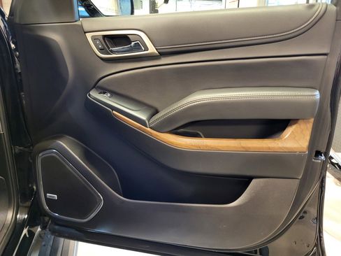 Used 2019 GMC Yukon Denali w/ Denali Ultimate Package image 22