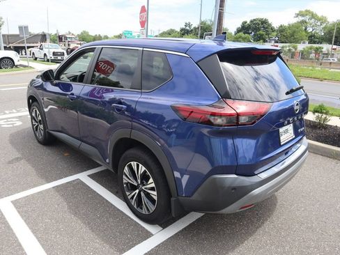 Certified 2022 Nissan Rogue SV AWD/4WD image 8