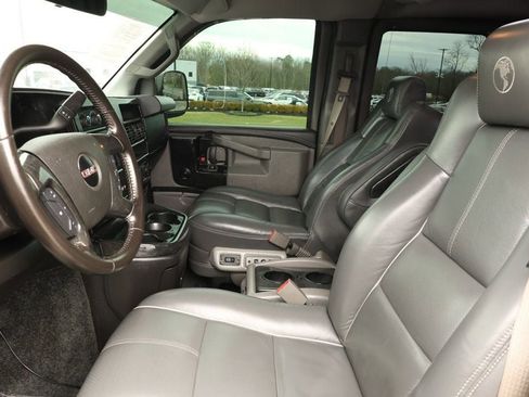 Used 2018 GMC Savana 2500 Extended w/ Enhanced Convenience Package RWD image 20