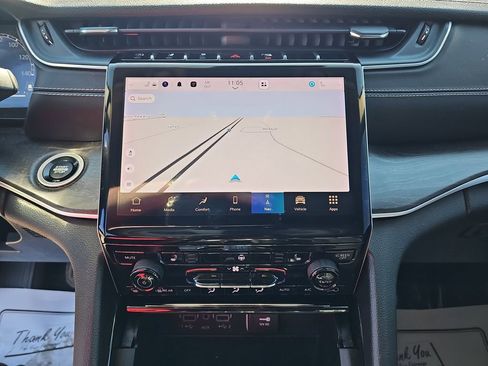 Used 2023 Jeep Grand Cherokee L Limited image 27