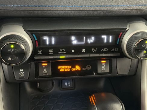 Used 2019 Toyota RAV4 XSE w/ Carpet Mat Package image 23