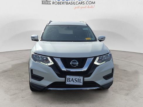 Used 2018 Nissan Rogue SV w/ Premium Package image 8