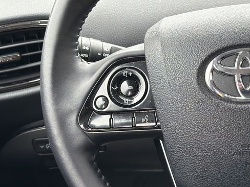 Used 2021 Toyota Prius LE image 24