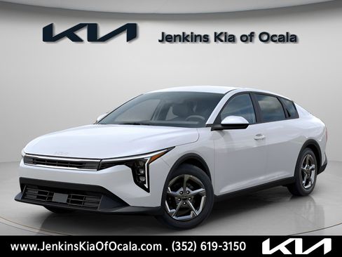 New 2026 Kia K4 LXS image 8